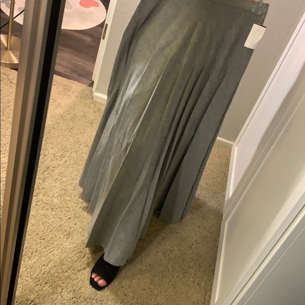 Semi A cut long skirt